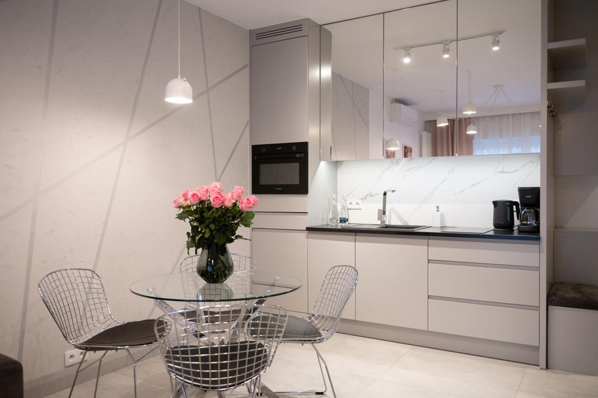 Mennica Residence - Grzybowska 43A Warszawa Eksteriør bilde